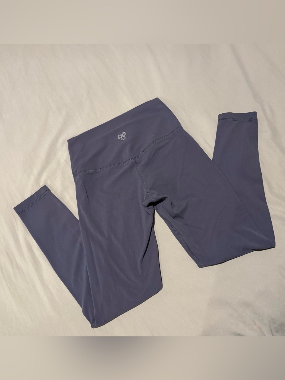 Aritzia TnA Butter Cheeky Hi-Rise Legging